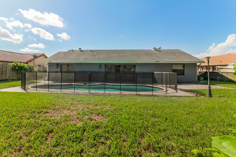 3,425/Mo, 19480 Hampton Dr Boca Raton, FL 33434 Rear View 2