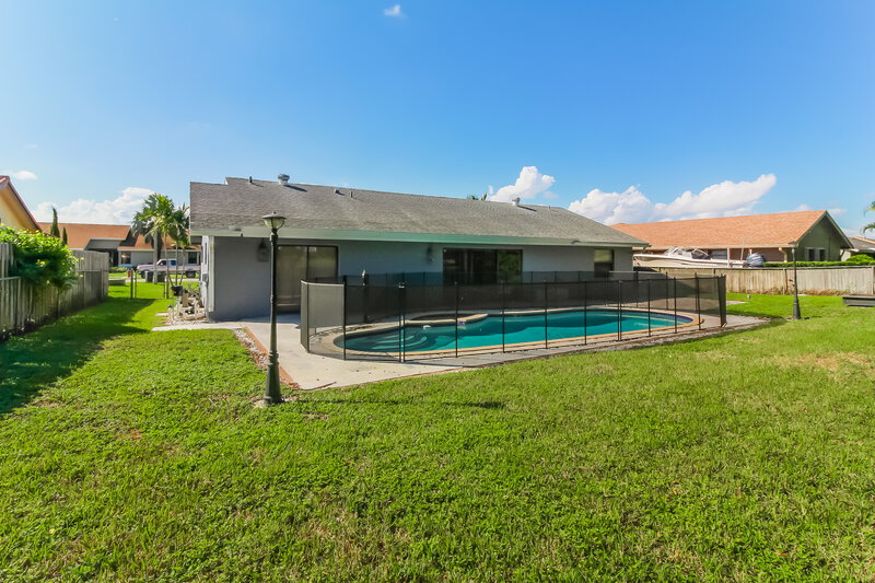 3,425/Mo, 19480 Hampton Dr Boca Raton, FL 33434 Rear View 3