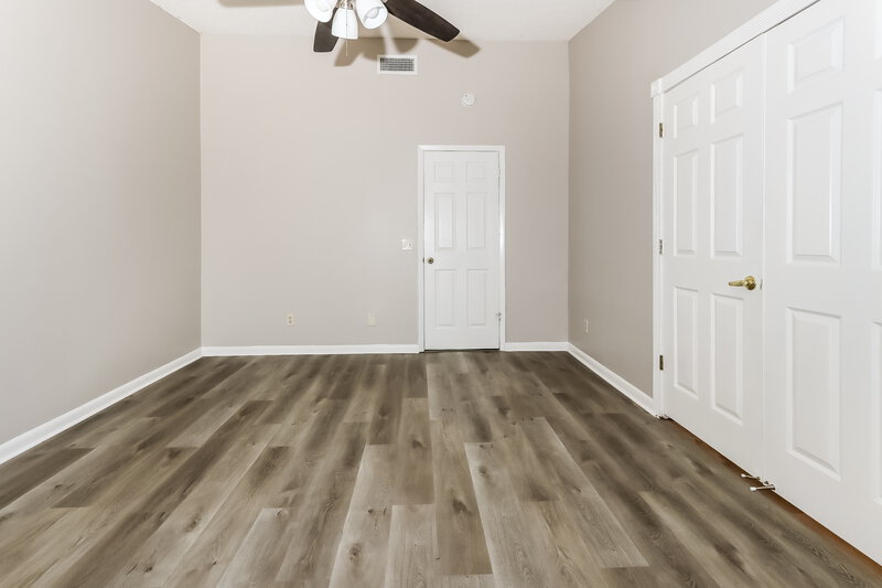 3,250/Mo, 147 Viscaya Ave Royal Palm Beach, FL 33411 Main Bedroom View