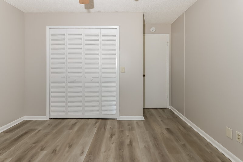 3,250/Mo, 147 Viscaya Ave Royal Palm Beach, FL 33411 Bedroom View 2