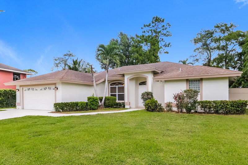 4,200/Mo, 116 Waterway Rd Royal Palm Beach, FL 33411 Front View 2
