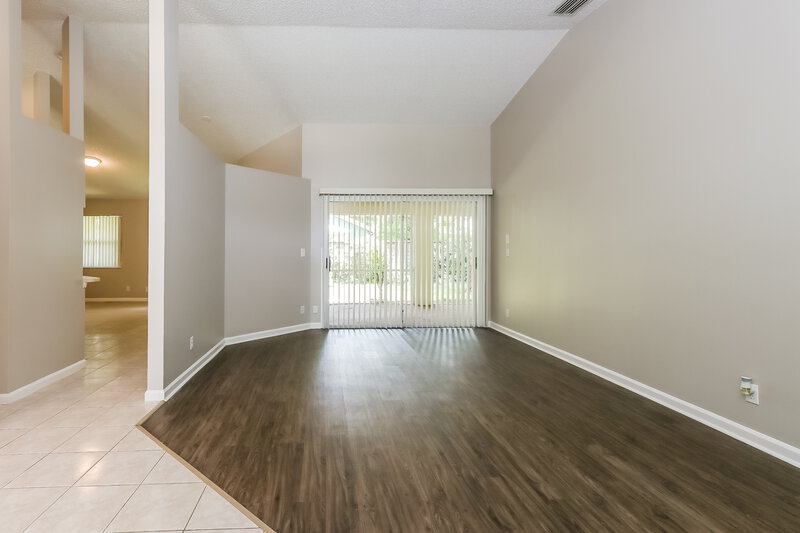 4,200/Mo, 116 Waterway Rd Royal Palm Beach, FL 33411 Living Room View