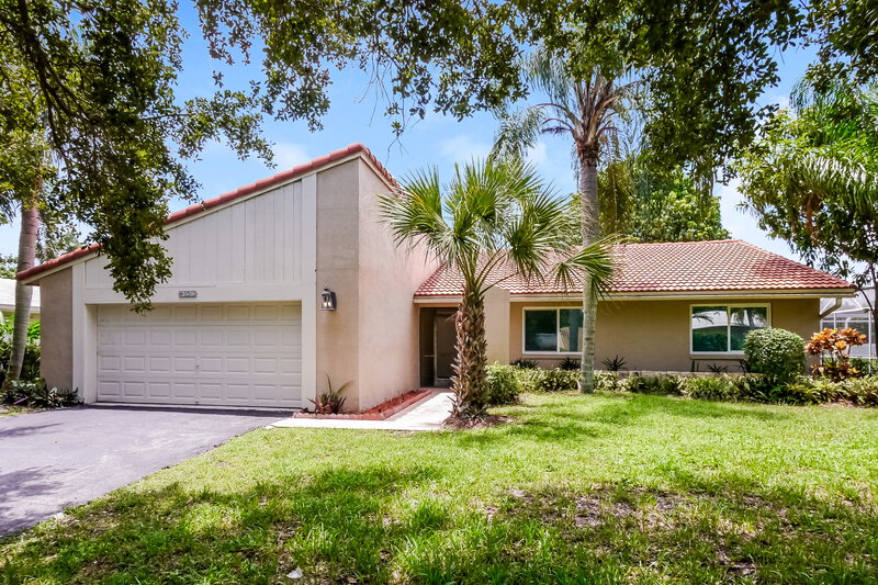 4,100/Mo, 8362 Shadow Wood Blvd Coral Springs, FL 33071 External View