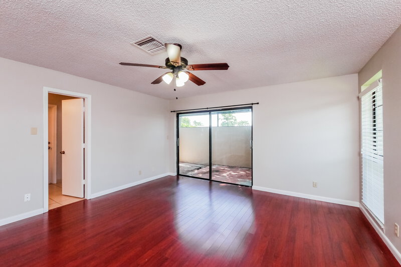 4,100/Mo, 8362 Shadow Wood Blvd Coral Springs, FL 33071 Main Bedroom View