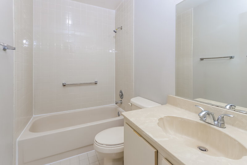 3,030/Mo, 13931 Geranium Pl Wellington, FL 33414 Bathroom View 2