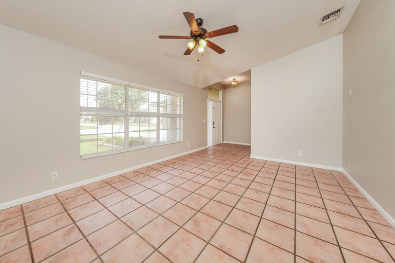 3,120/Mo, 244 Ponce de Leon St Royal Palm Beach, FL 33411 Living Room View