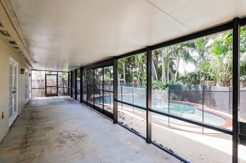 3,085/Mo, 10683 Aquarius Ln Royal Palm Beach, FL 33411 Sun Room View