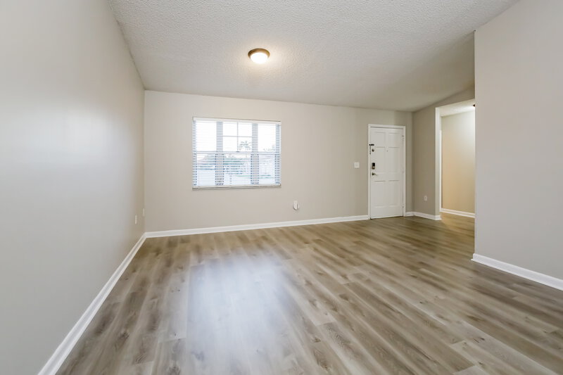 3,710/Mo, 1739 SW 138th Ave Miami, FL 33175 Living Room View 2