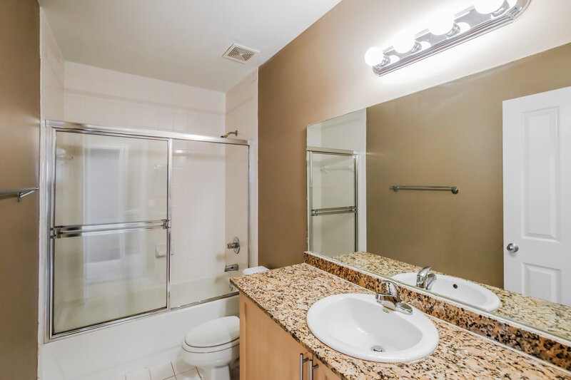 4,035/Mo, 16580 SW 145th Ct Miami, FL 33177 Bathroom View
