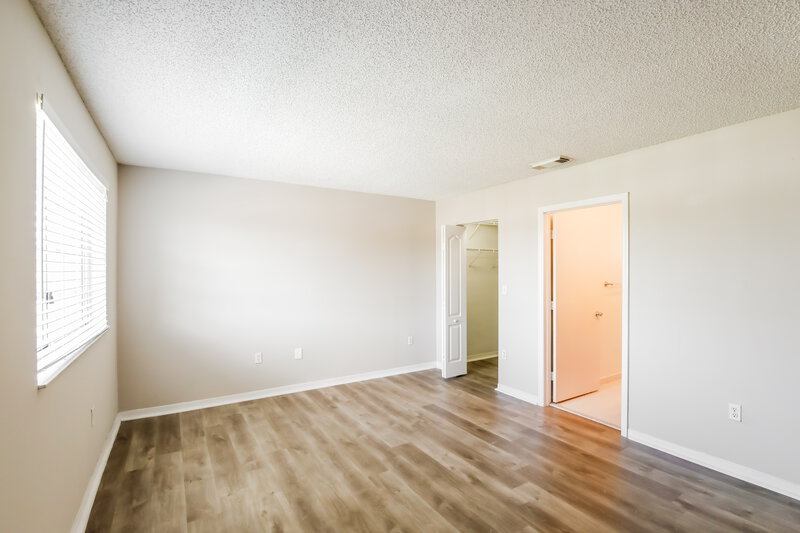 2,925/Mo, 18217 SW 154th Ct Miami, FL 33187 Main Bedroom View 2