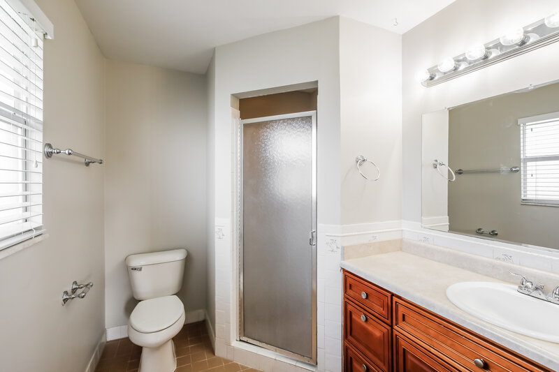 2,850/Mo, 365 Las Palmas St Royal Palm Beach, FL 33411 Main Bathroom View