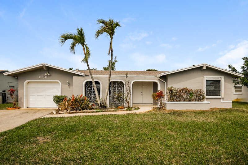 3,345/Mo, 11601 NW 14th Ct Pembroke Pines, FL 33026 External View