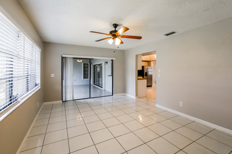 3,345/Mo, 11601 NW 14th Ct Pembroke Pines, FL 33026 Living Room View