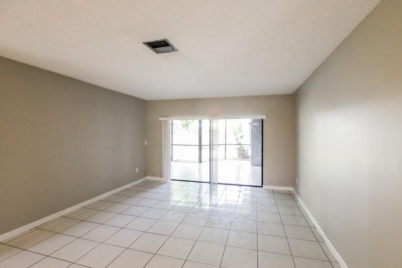 3,345/Mo, 11601 NW 14th Ct Pembroke Pines, FL 33026 Family Room View 2