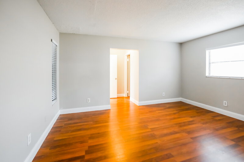 3,345/Mo, 11601 NW 14th Ct Pembroke Pines, FL 33026 Main Bedroom View 2