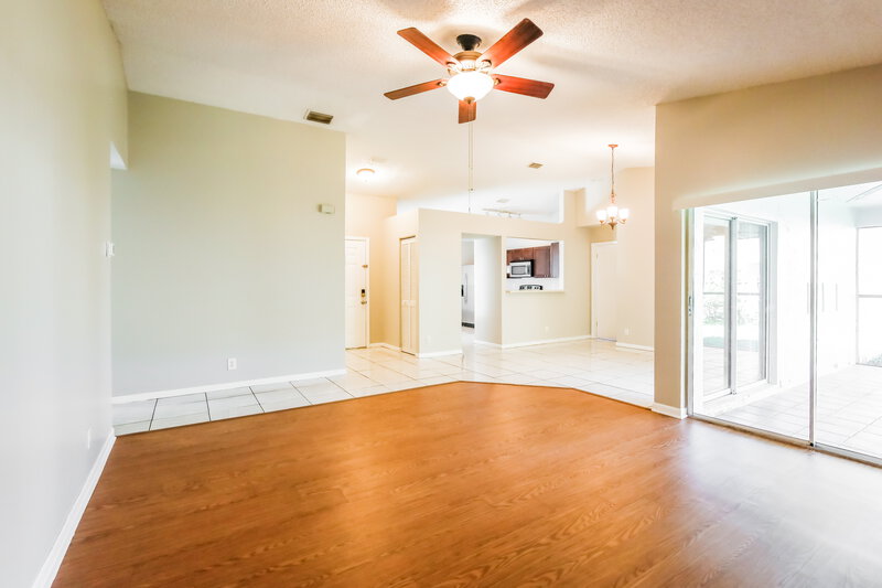 3,240/Mo, 220 N Ketch Dr Sunrise, FL 33326 Living Room View