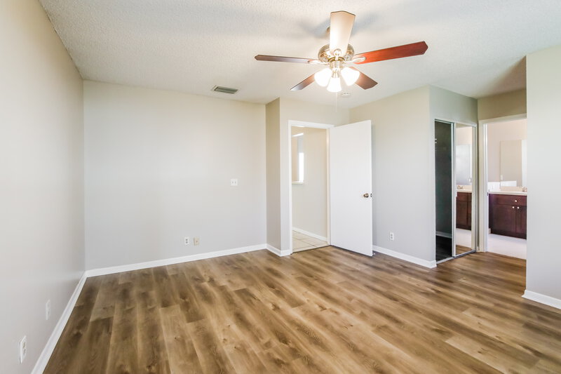 3,240/Mo, 220 N Ketch Dr Sunrise, FL 33326 Main Bedroom View