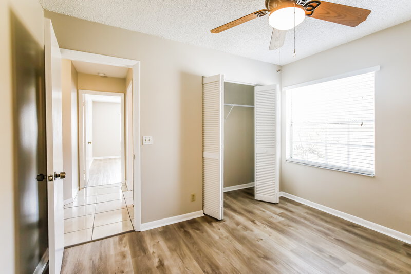 3,240/Mo, 220 N Ketch Dr Sunrise, FL 33326 Bedroom View 2