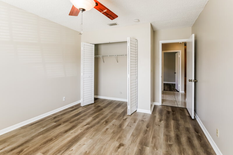 3,240/Mo, 220 N Ketch Dr Sunrise, FL 33326 Bedroom View 4