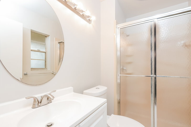 3,160/Mo, 156 Cordoba Cir Royal Palm Beach, FL 33411 Main Bathroom View