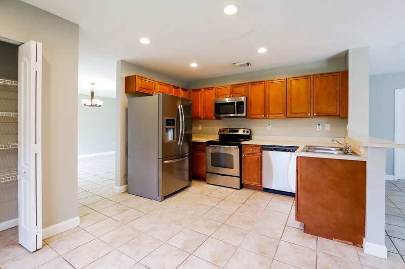 3,385/Mo, 18202 SW 149th Ct Miami, FL 33187 Kitchen View