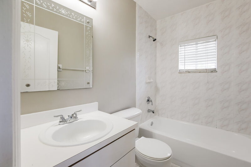 3,385/Mo, 18202 SW 149th Ct Miami, FL 33187 Bathroom View