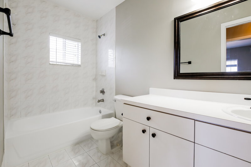 3,385/Mo, 18202 SW 149th Ct Miami, FL 33187 Bathroom View 2