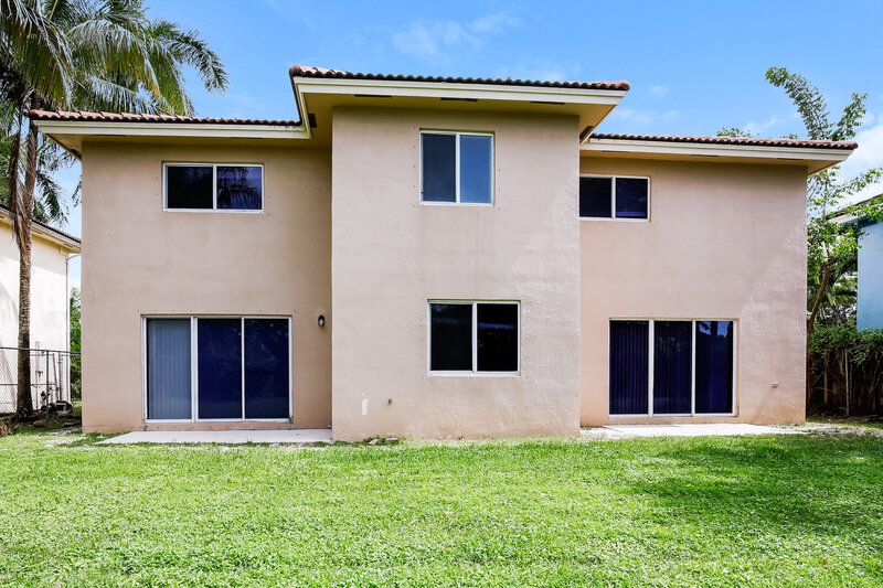 3,385/Mo, 18202 SW 149th Ct Miami, FL 33187 Rear View