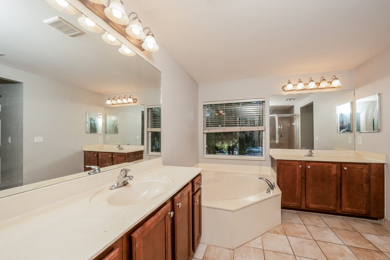4,325/Mo, 7617 Jewelwood Dr Boynton Beach, FL 33437 Main Bathroom View