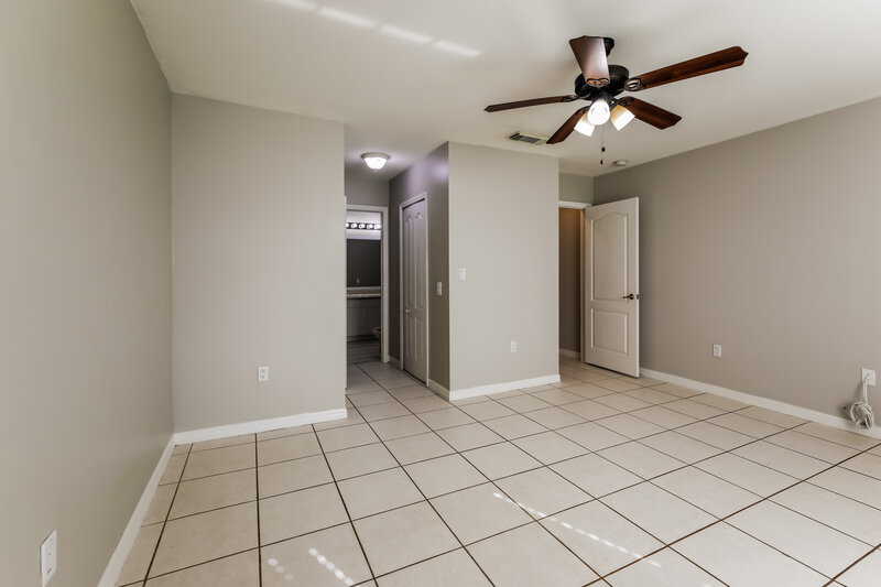 3,230/Mo, 9700 SW 159th Ave Miami, FL 33196 Main Bedroom View 2