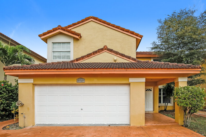 3,550/Mo, 15045 SW 108th Ter Miami, FL 33196 External View