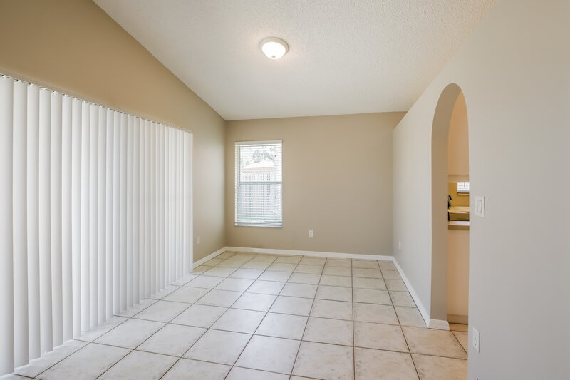 3,470/Mo, 323 SW 194th Ave Pembroke Pines, FL 33029 Breakfast Nook View