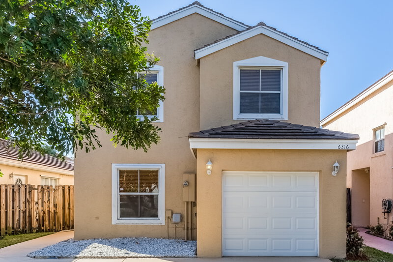 3,030/Mo, 6316 Seminole Ter Margate, FL 33063 External View