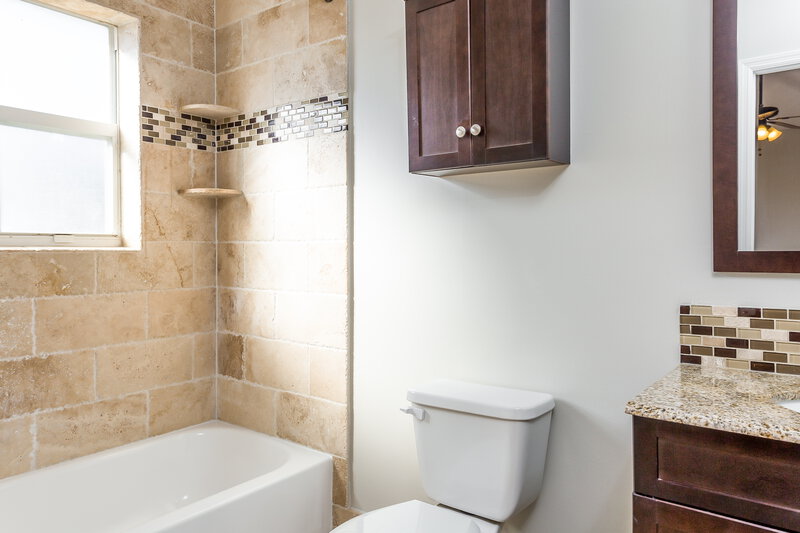 3,030/Mo, 6316 Seminole Ter Margate, FL 33063 Master Bathroom View