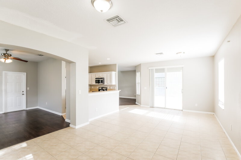 2,870/Mo, 121 Country Club Dr Royal Palm Beach, FL 33411 Dining Room View