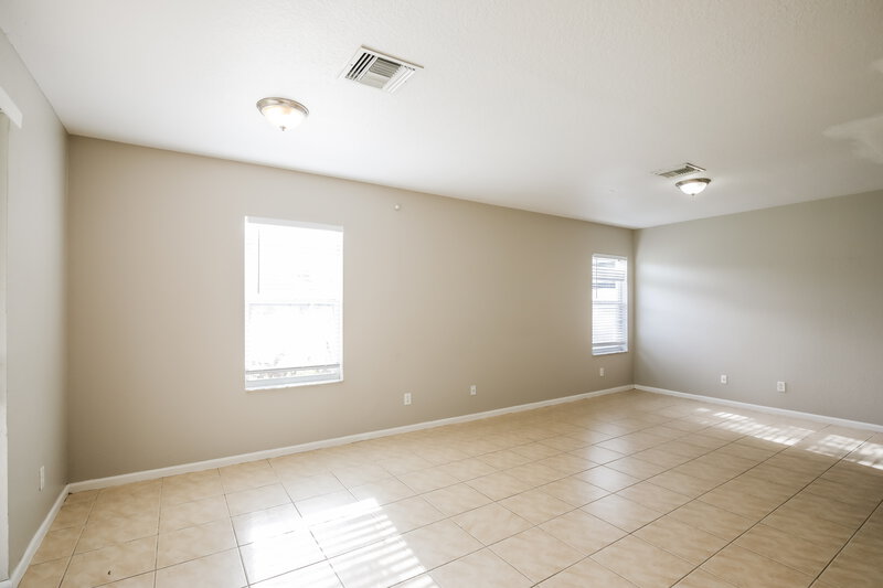 2,870/Mo, 121 Country Club Dr Royal Palm Beach, FL 33411 Family Room View