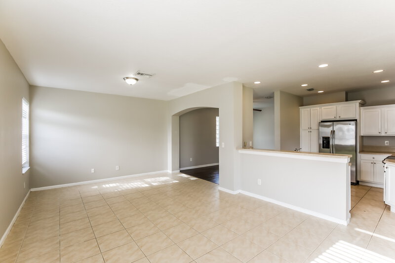 2,870/Mo, 121 Country Club Dr Royal Palm Beach, FL 33411 Family Room View 2