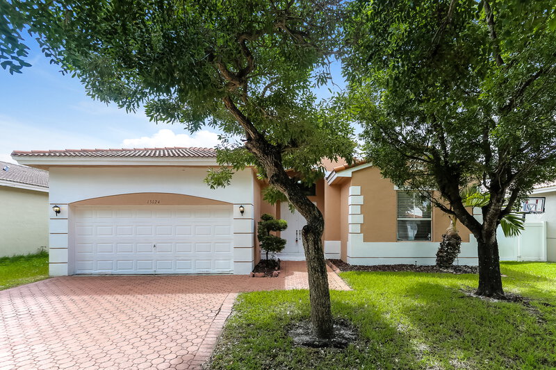 4,630/Mo, 13124 SW 23rd St Miramar, FL 33027 External View