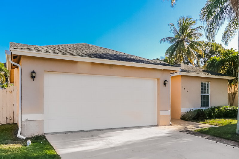 2,585/Mo, 1412 Waterway Cove Dr Wellington, FL 33414 Front View 2
