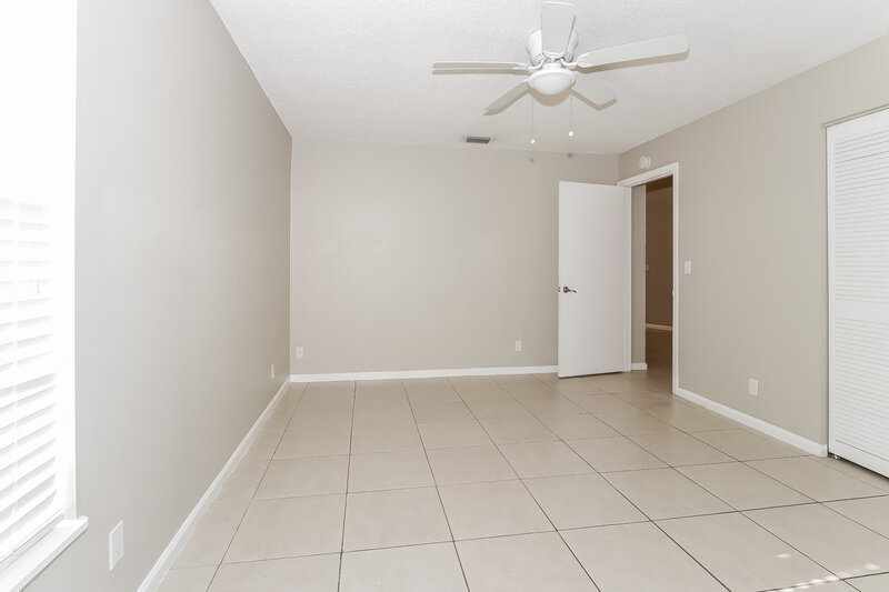 2,585/Mo, 1412 Waterway Cove Dr Wellington, FL 33414 Main Bedroom View 2