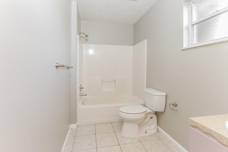 2,585/Mo, 1412 Waterway Cove Dr Wellington, FL 33414 Bathroom View