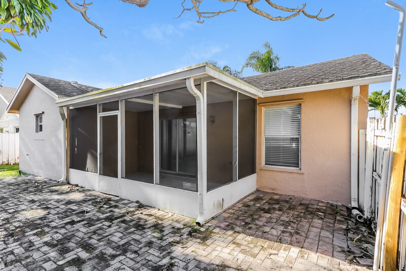 2,585/Mo, 1412 Waterway Cove Dr Wellington, FL 33414 Rear View 2
