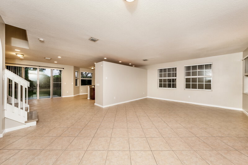 3,395/Mo, 1603 Briar Oak Dr Royal Palm Beach, FL 33411 Living Room View 2