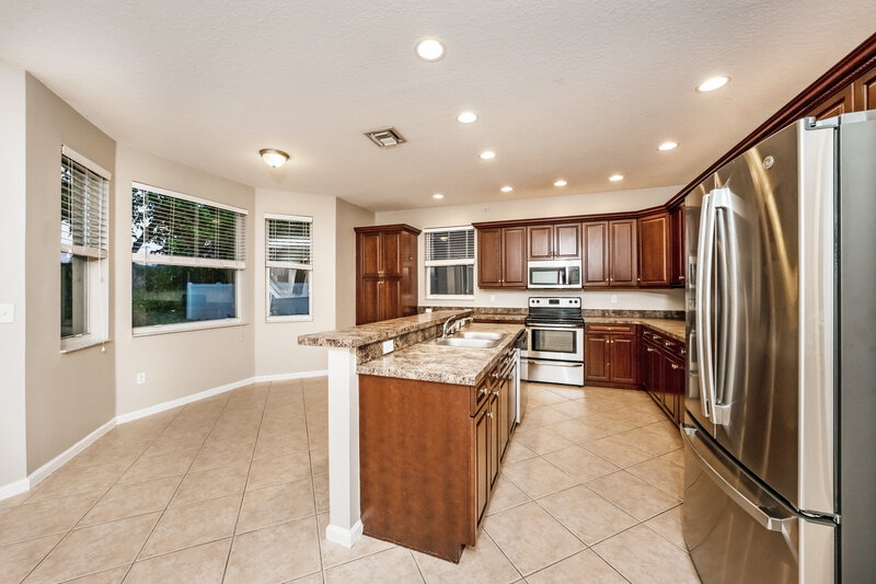 3,395/Mo, 1603 Briar Oak Dr Royal Palm Beach, FL 33411 Kitchen View