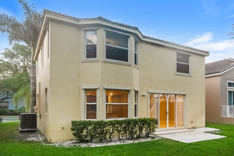 3,395/Mo, 1603 Briar Oak Dr Royal Palm Beach, FL 33411 Rear View 2