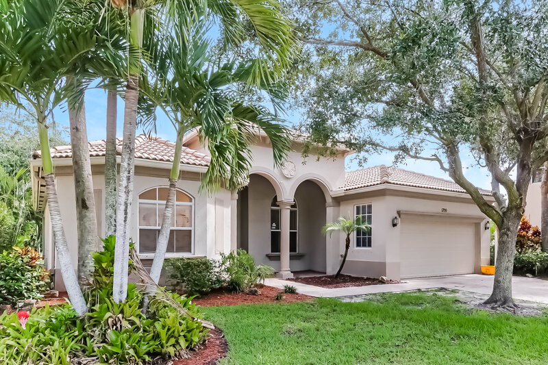5,430/Mo, 1755 Palisades Dr West Palm Beach, FL 33411 Front View