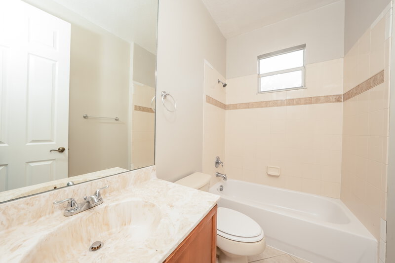 3,650/Mo, 1755 Palisades Dr West Palm Beach, FL 33411 Bathroom View