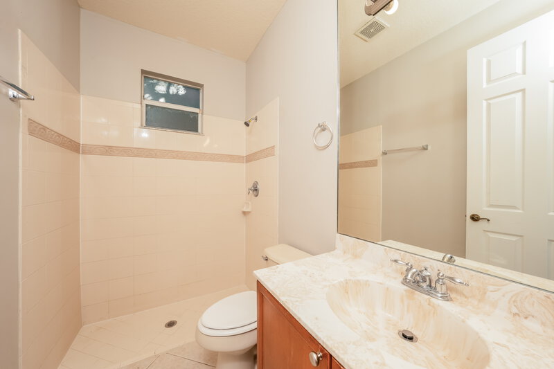 3,650/Mo, 1755 Palisades Dr West Palm Beach, FL 33411 Bathroom View 2