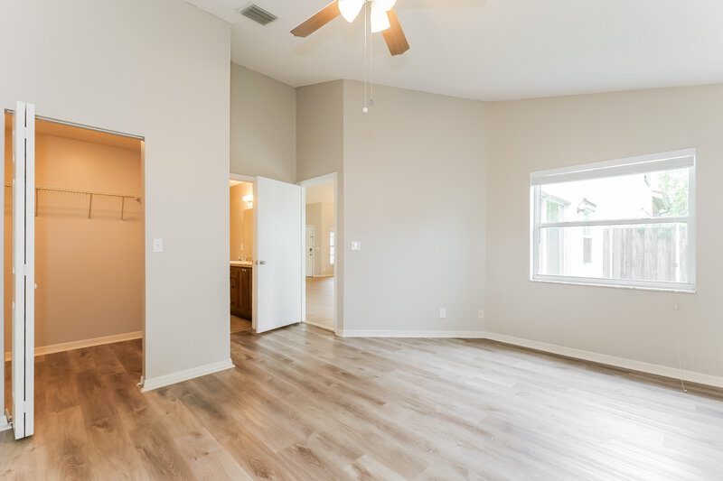 2,990/Mo, 180 Heatherwood Dr Royal Palm Beach, FL 33411 Main Bedroom View