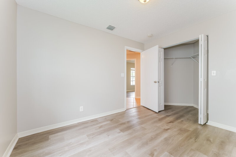 2,990/Mo, 180 Heatherwood Dr Royal Palm Beach, FL 33411 Bedroom View 2